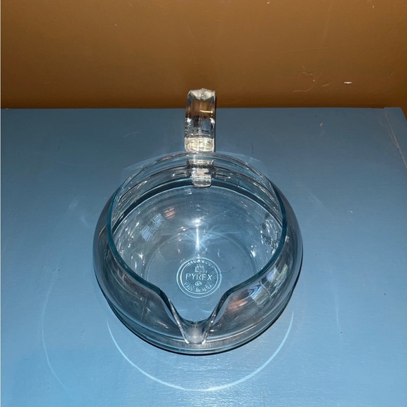 Vintage Pyrex Glass Coffee Pot- no lid - Picture 5 of 5